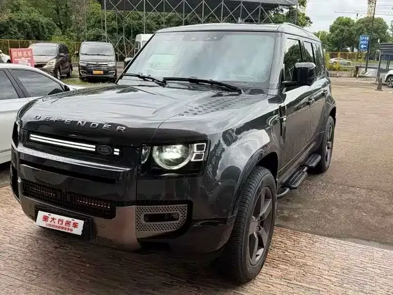 Land Rover Defender — фото 1