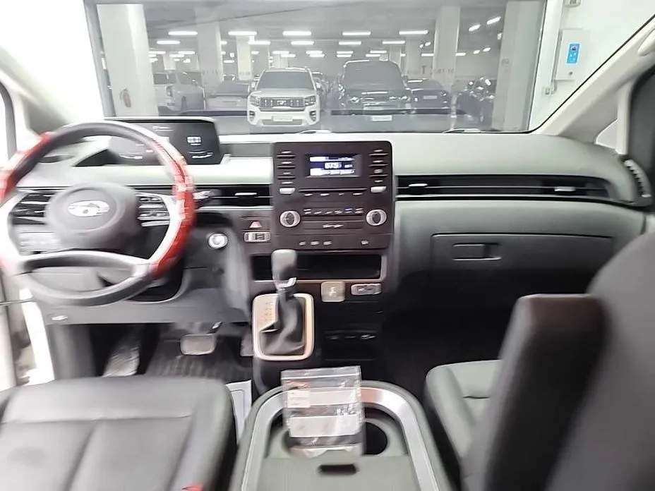 Hyundai Staria — фото 3
