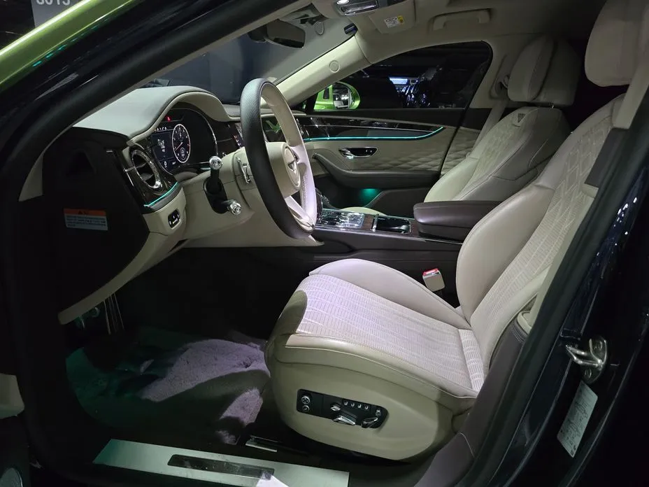 Bentley Flying Spur — фото 4