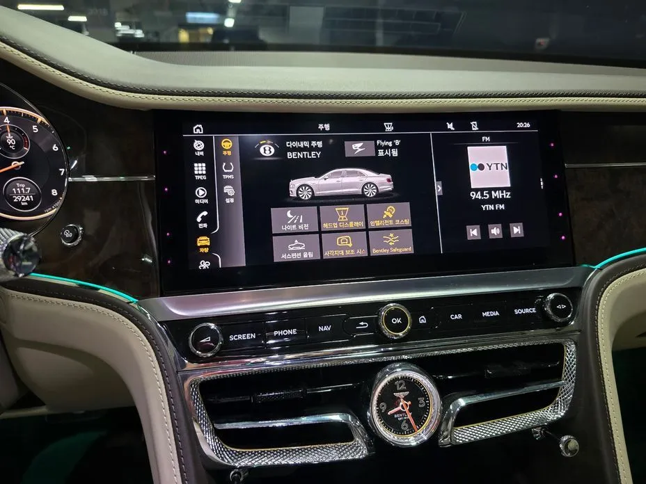 Bentley Flying Spur — фото 8
