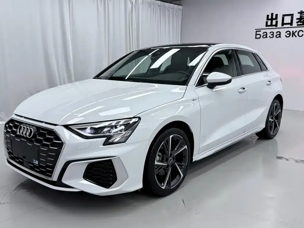 Audi A3 — фото 1