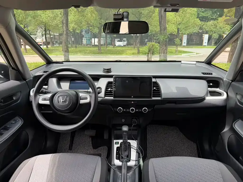 Honda Fit — фото 8