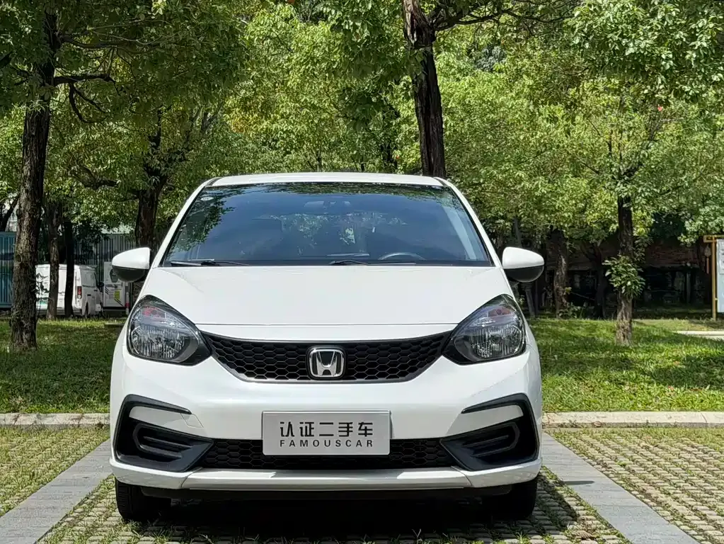 Honda Fit — фото 10