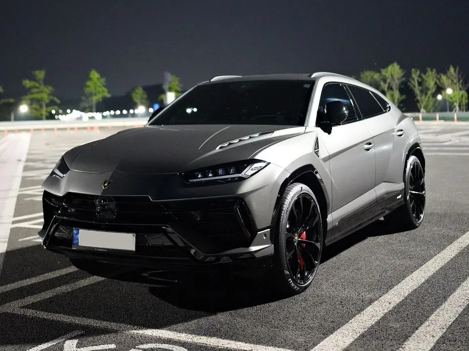 Lamborghini Urus — фото 1