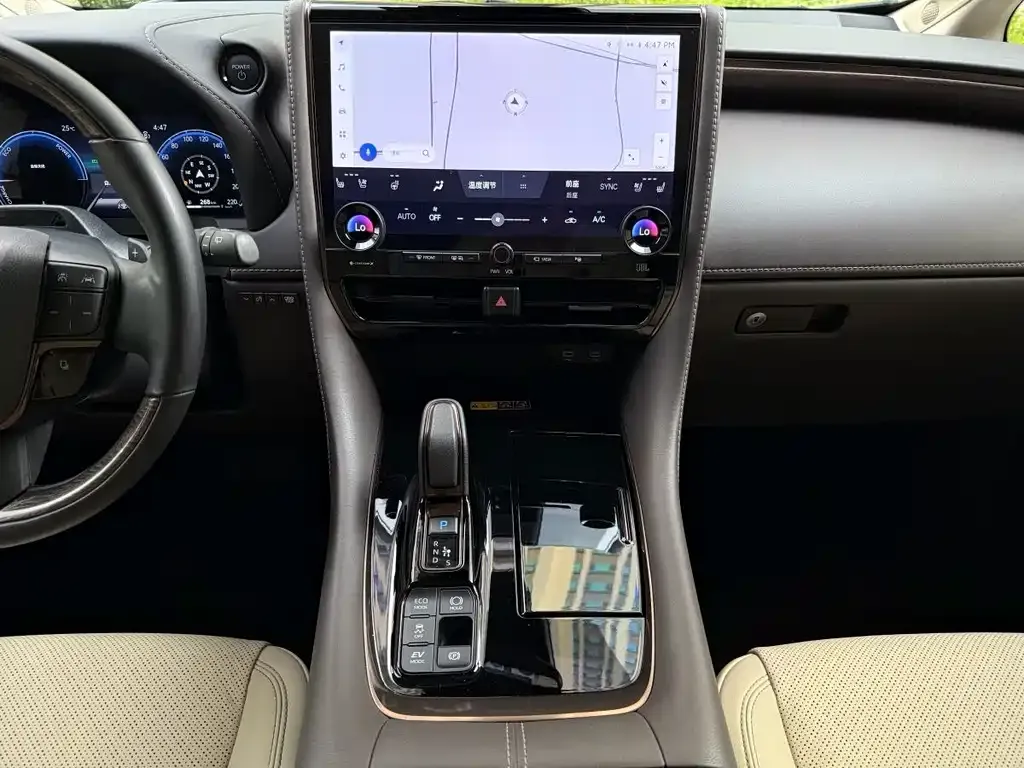 Toyota Alphard — фото 3