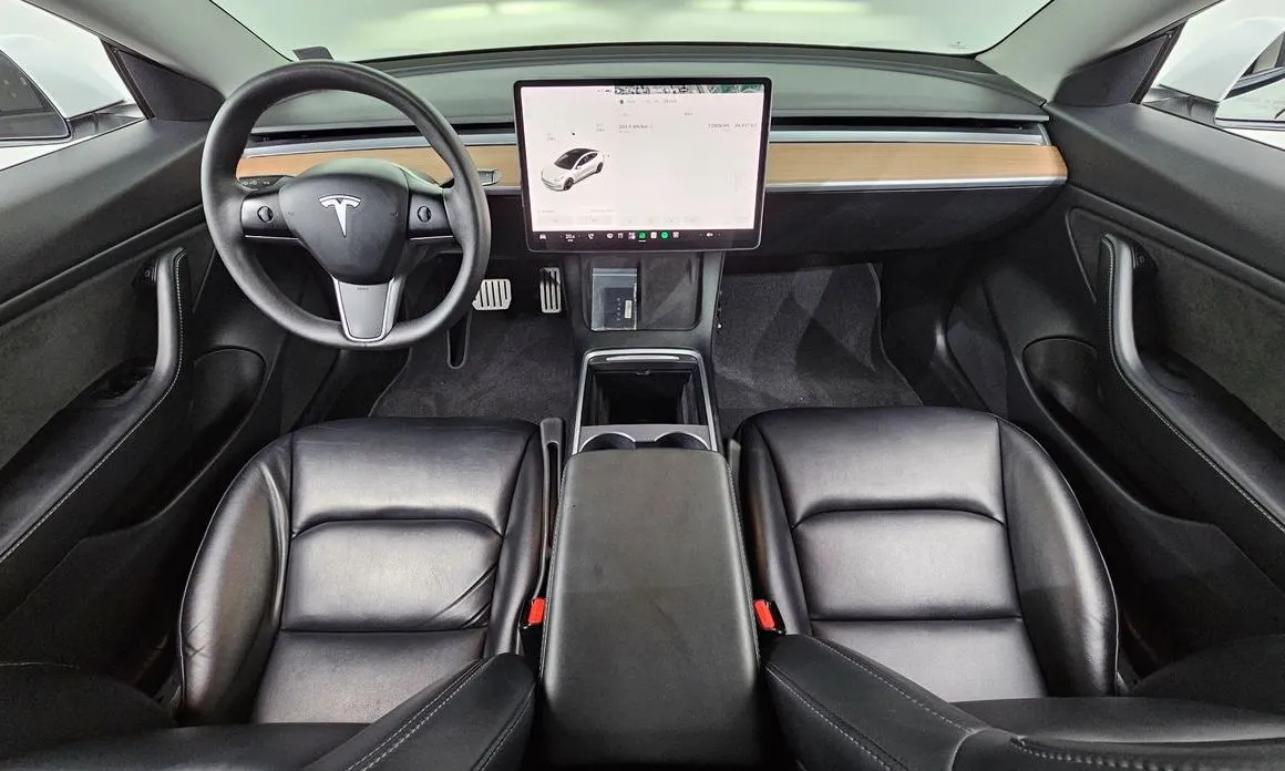 Tesla Model 3 — фото 5
