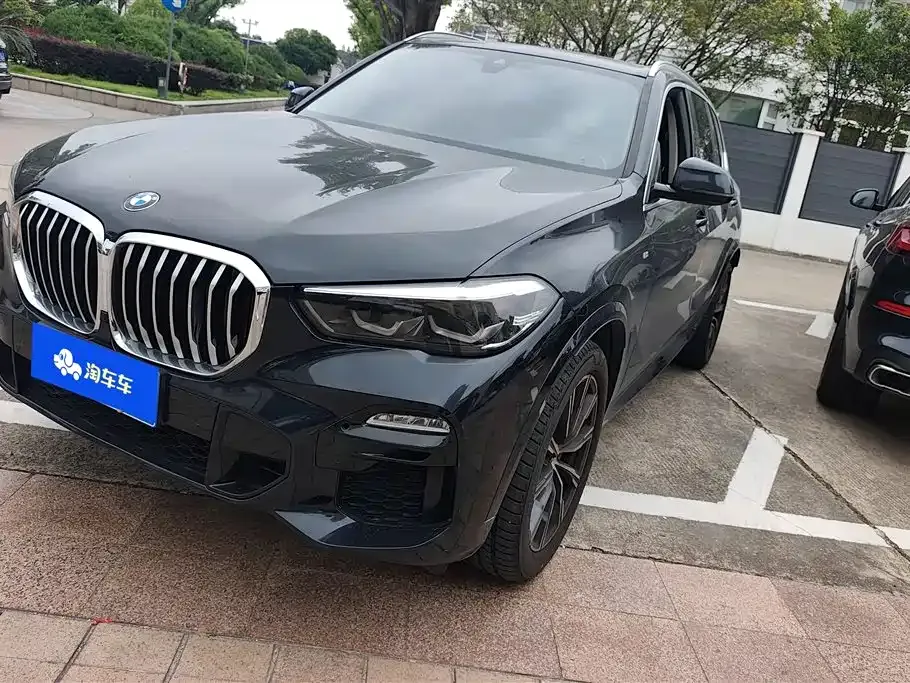 BMW X5 (Import) — фото 1