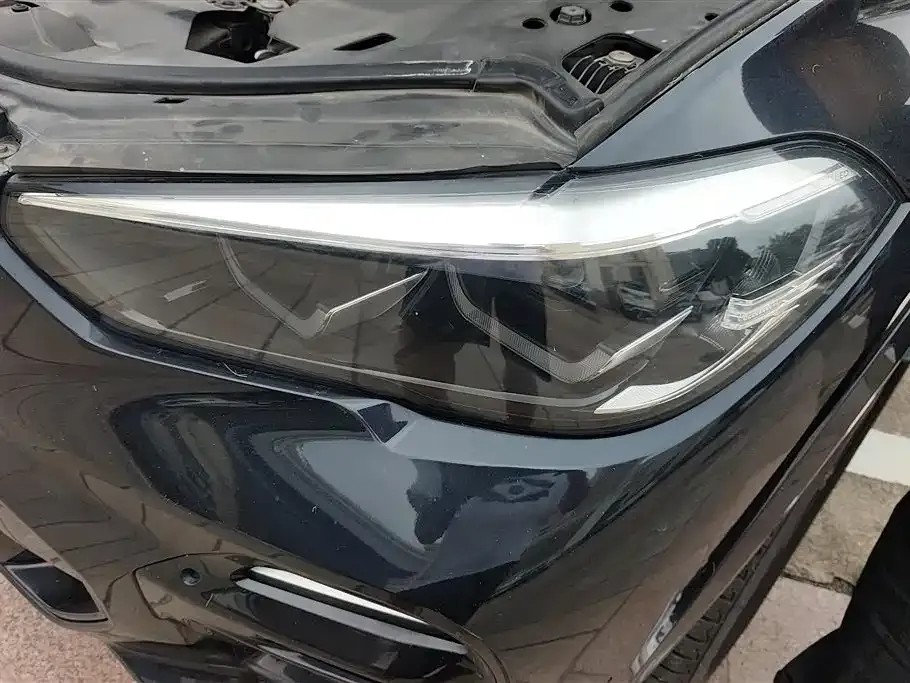 BMW X5 (Import) — фото 2