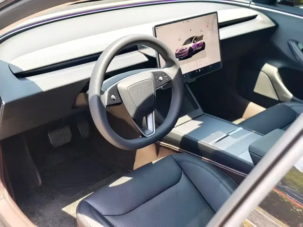 Tesla Model 3 — фото 4