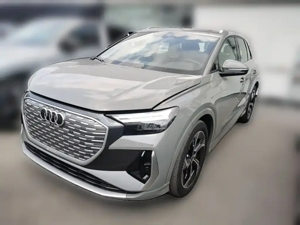 Audi Q4 e-tron — фото 2