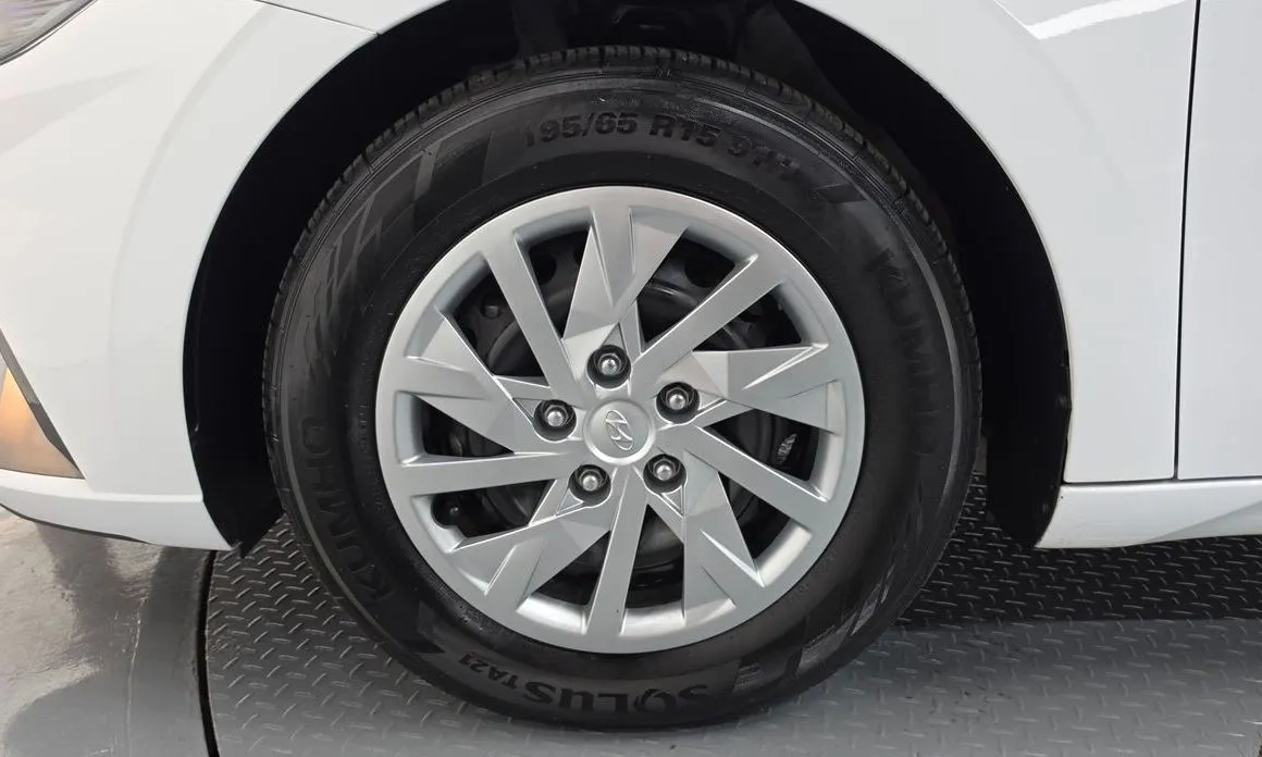 Hyundai AVANTE — фото 4