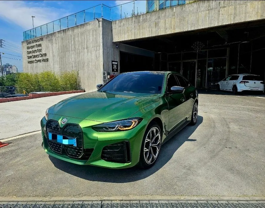 BMW i4 — фото 1