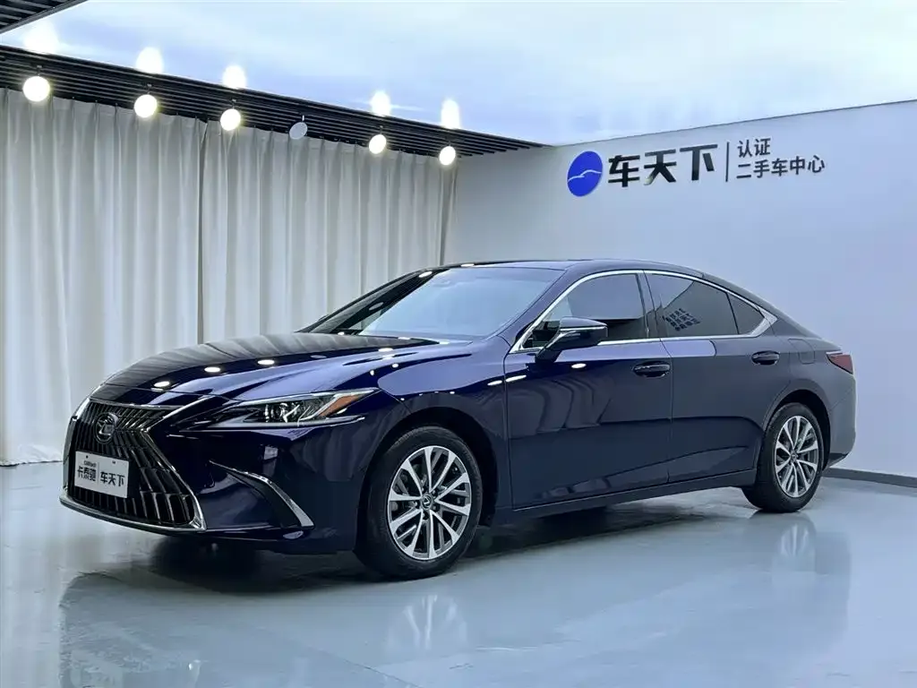 Lexus ES — фото 1