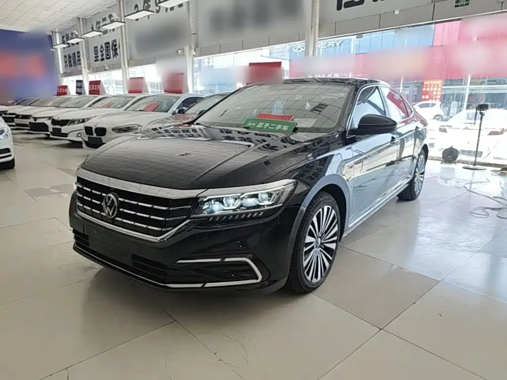 Volkswagen Passat — фото 1