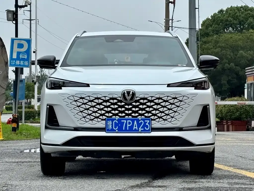 Changan CS55PLUS — фото 1