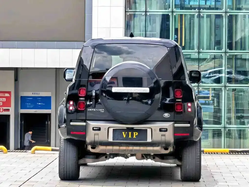 Land Rover Defender — фото 5