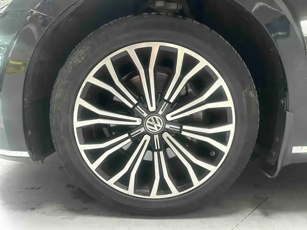 Volkswagen Phideon — фото 8