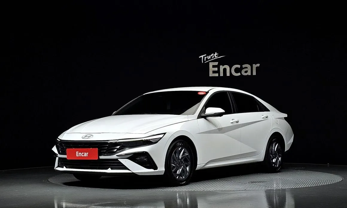 Hyundai AVANTE — фото 1