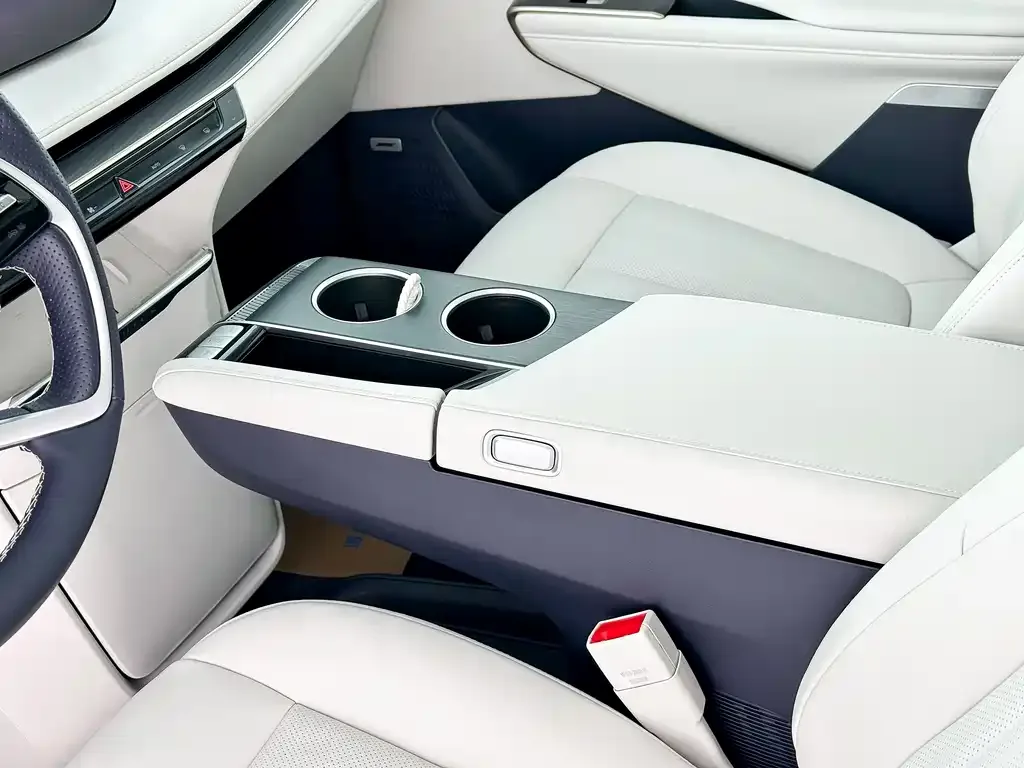 Buick GL8 Hybrid — фото 6