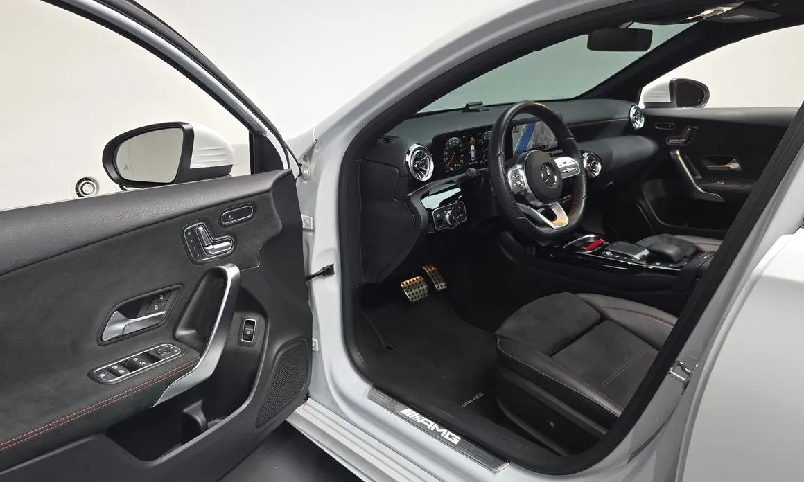 Mercedes-Benz A-Class — фото 10