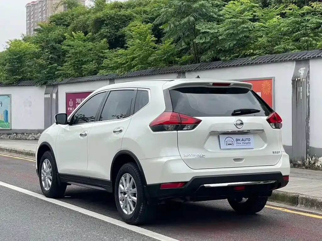 Nissan X-Trail — фото 5