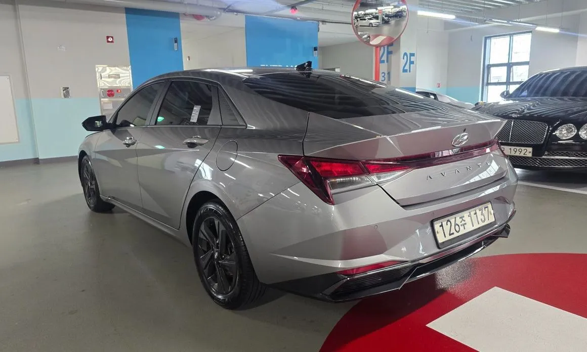 Hyundai AVANTE — фото 4