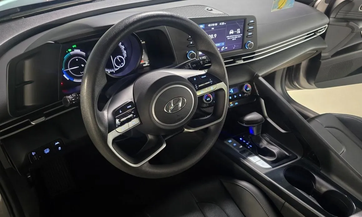 Hyundai AVANTE — фото 2