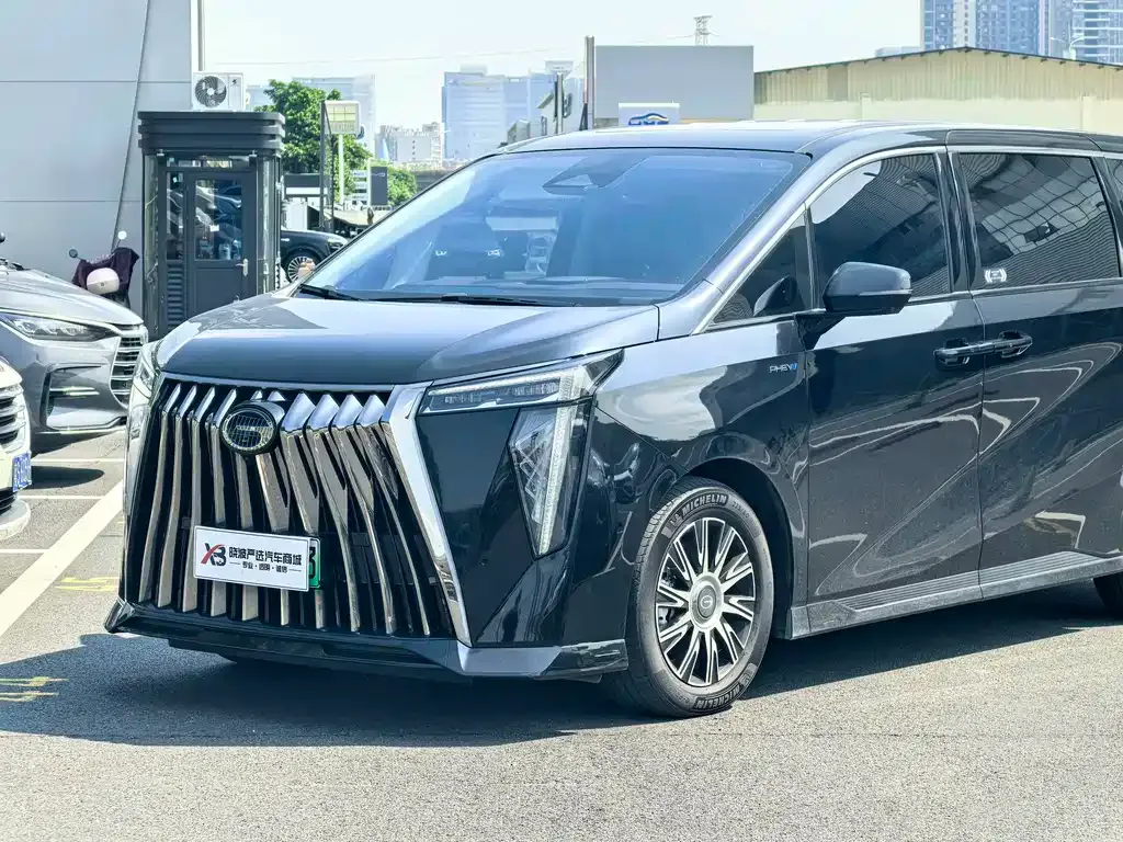 GAC Motor Trumpchi E9 — фото 8
