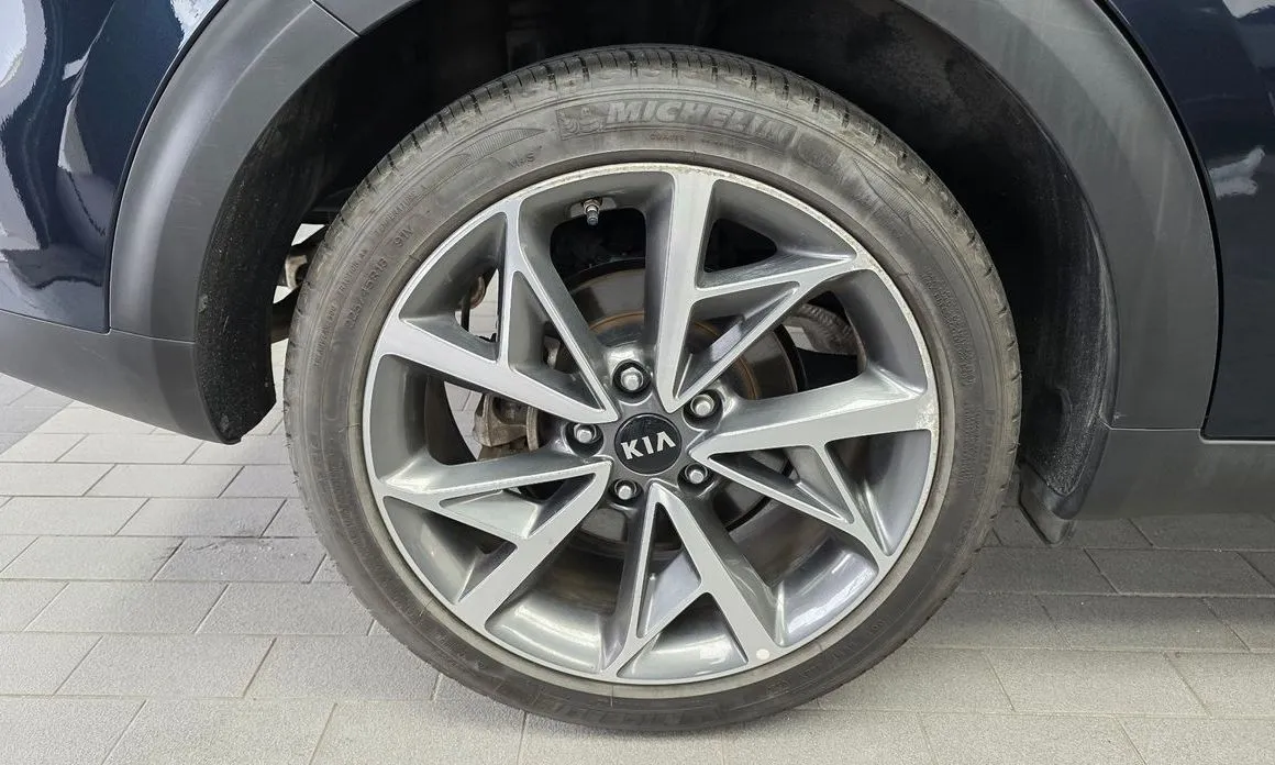 Kia Niro — фото 10