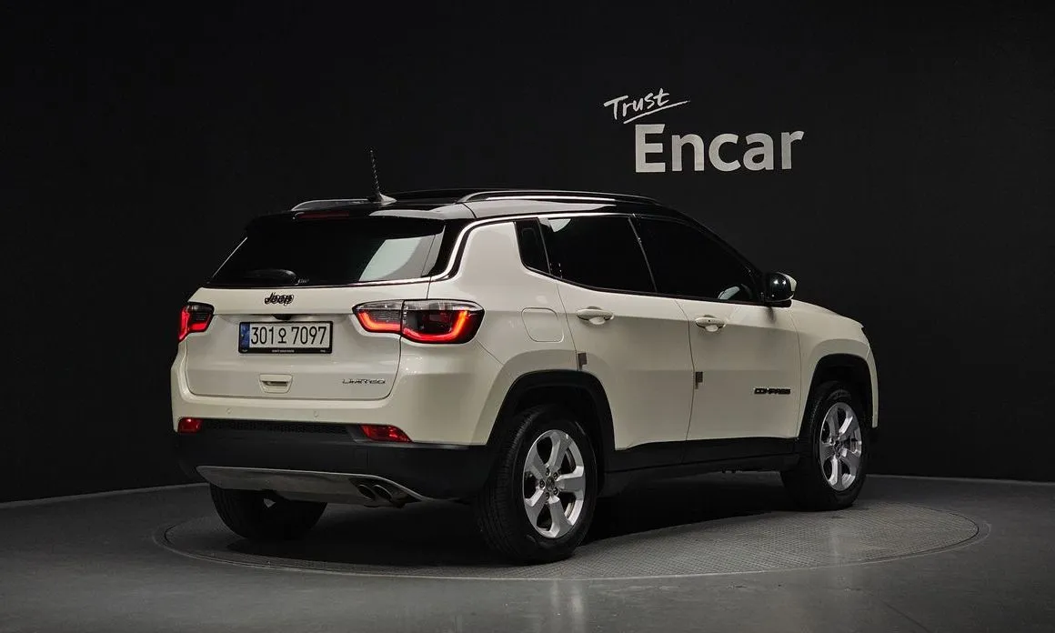 Jeep Compass — фото 4