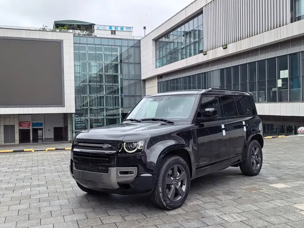 Land Rover Defender — фото 1