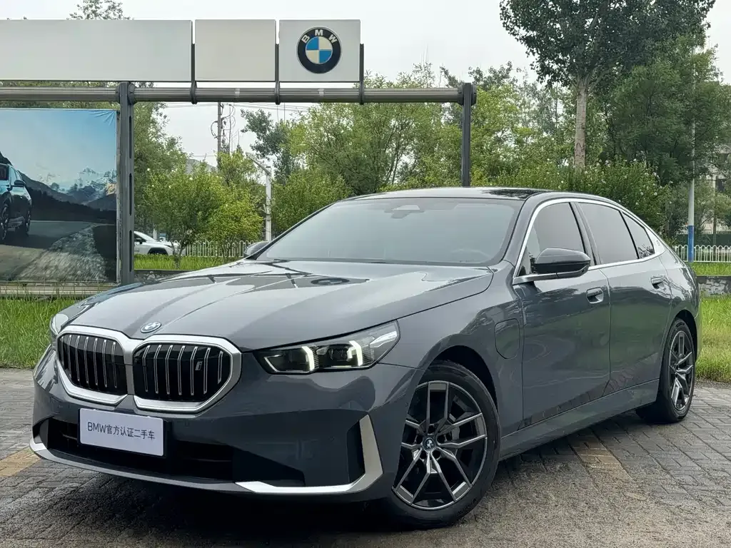 BMW i5 — фото 1