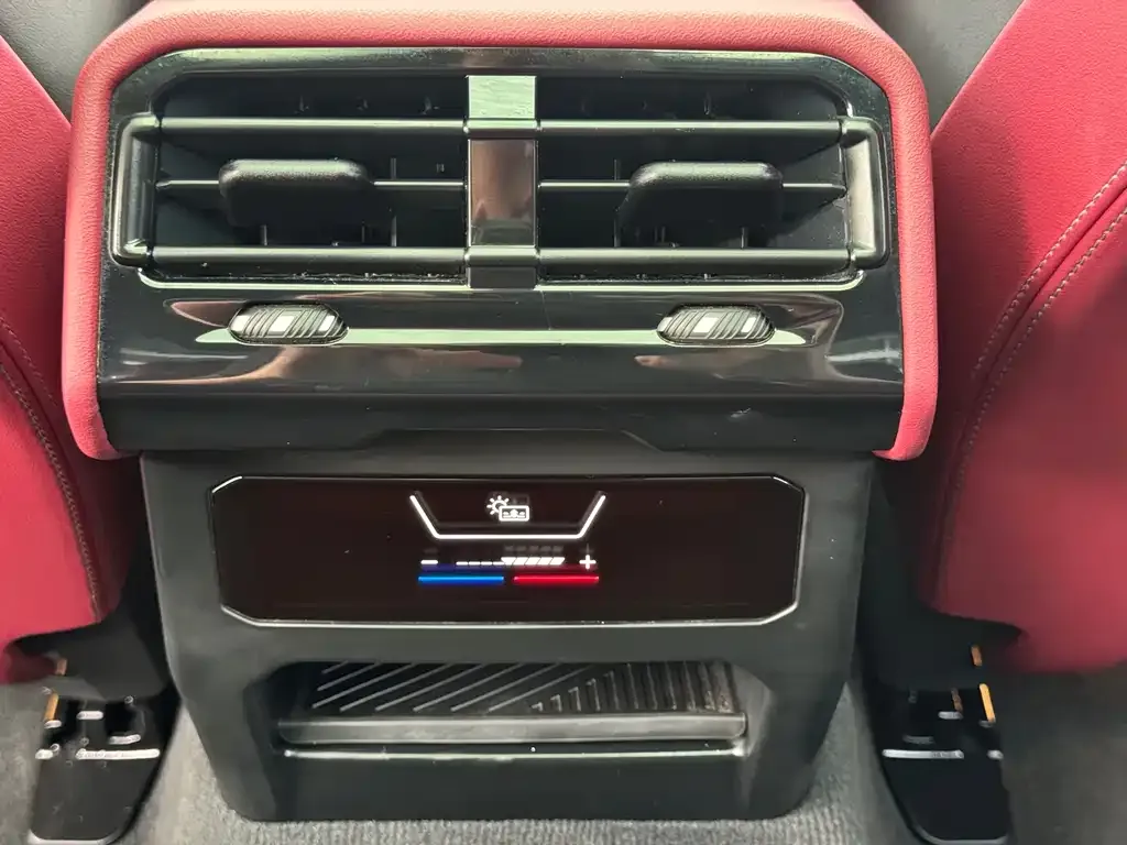 BMW i5 — фото 2