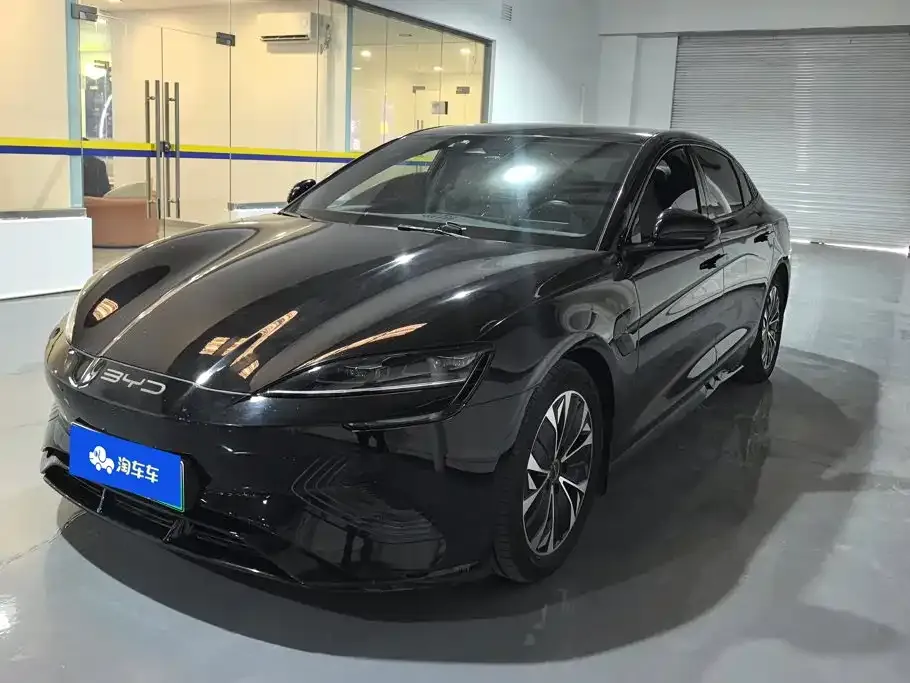 BYD Seal — фото 1