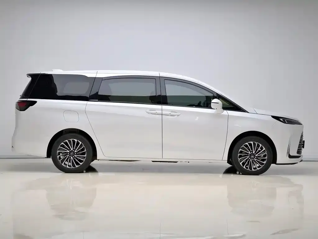 Buick GL8 Hybrid — фото 3