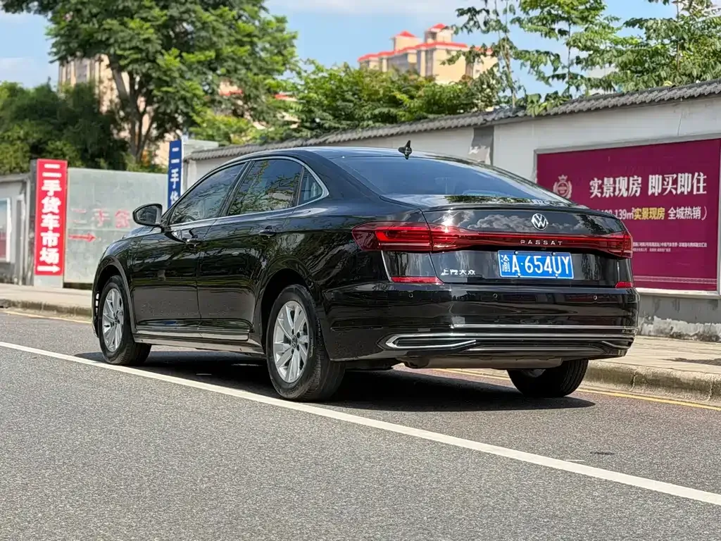 Volkswagen Passat — фото 9