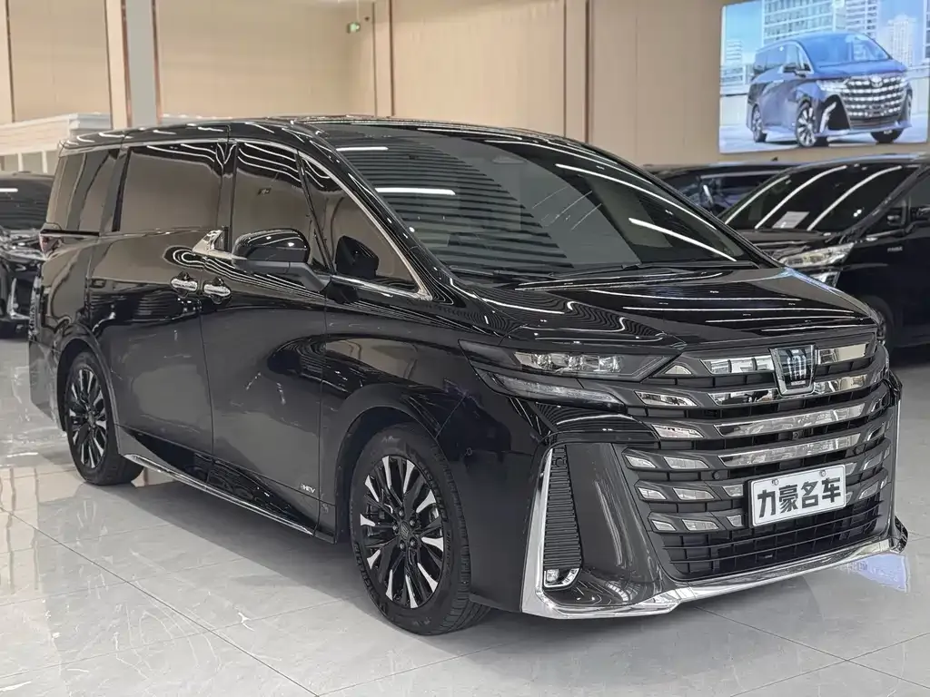 Toyota Vellfire — фото 9