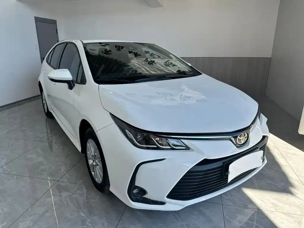 Toyota Corolla — фото 5