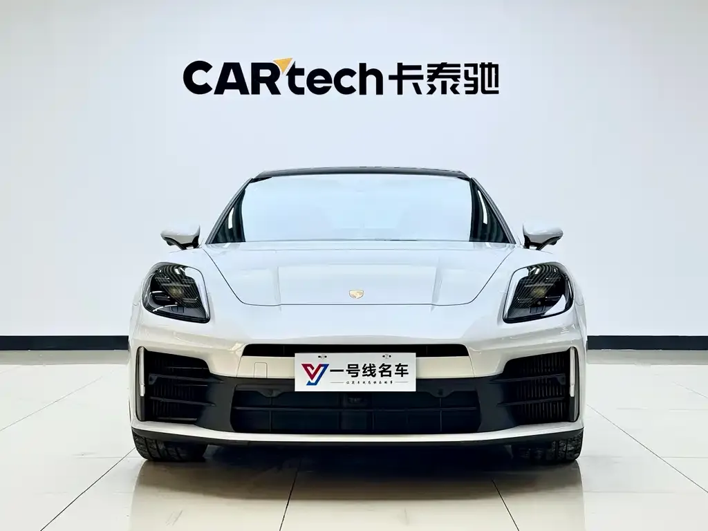 Porsche Panamera — фото 1