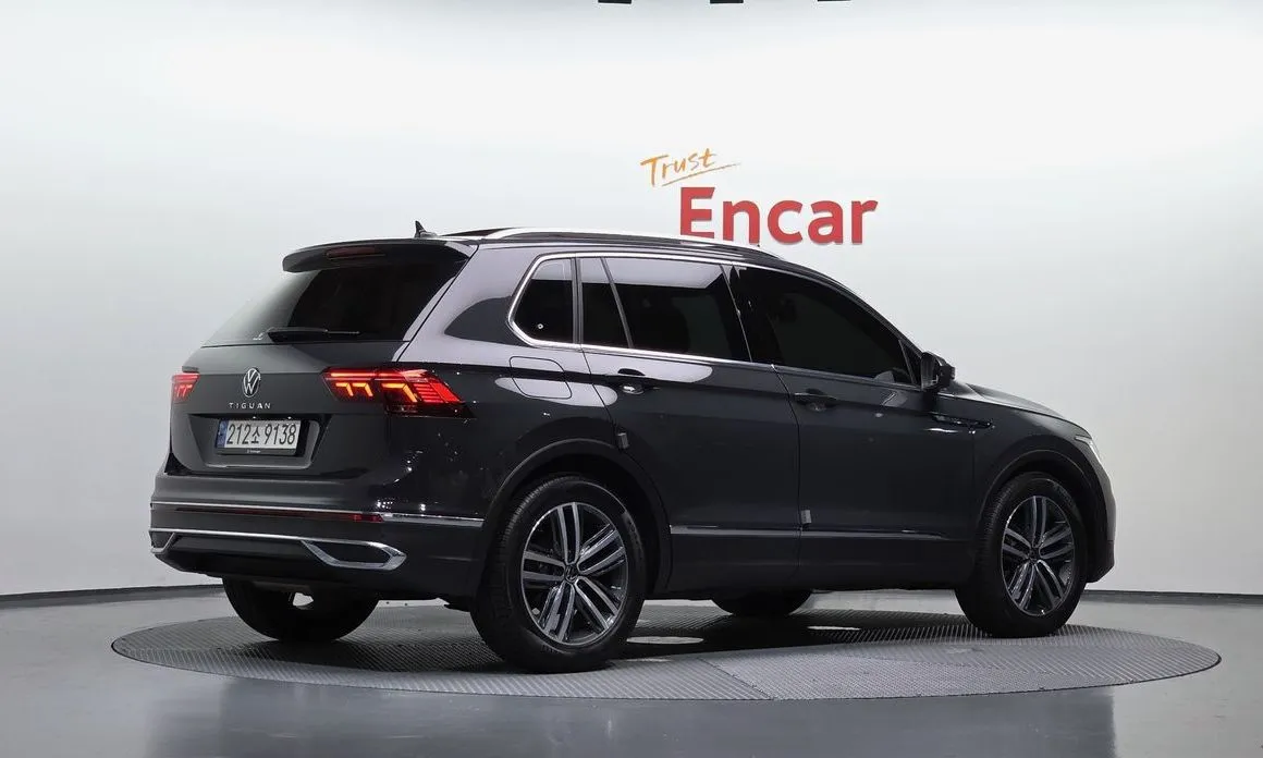 Volkswagen Tiguan — фото 4