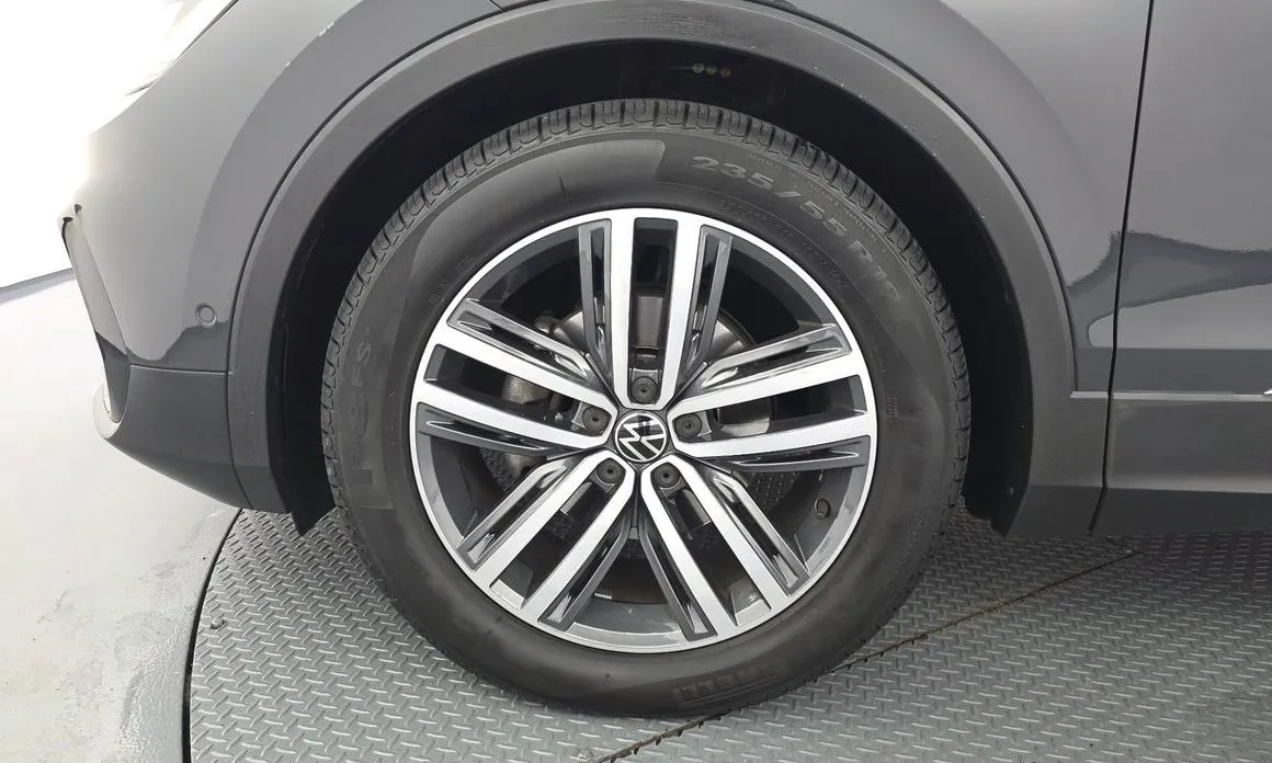 Volkswagen Tiguan — фото 9