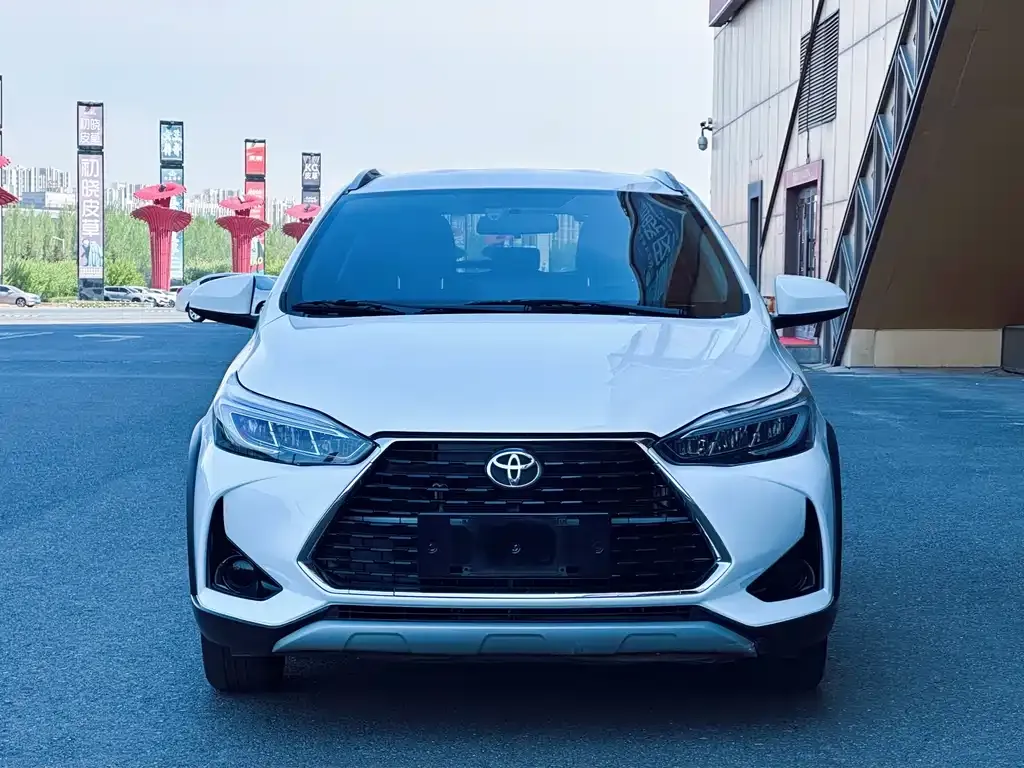 Toyota Yaris L — фото 6