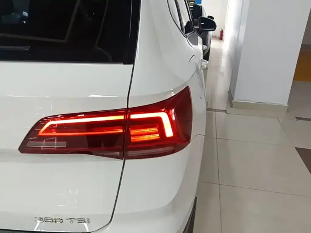 Volkswagen Tharu — фото 3