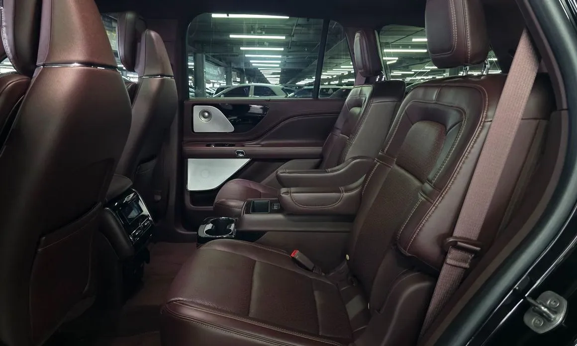 Lincoln Aviator — фото 10