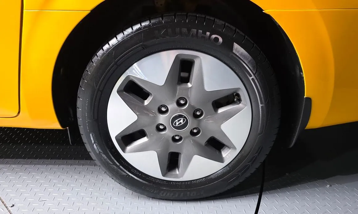 Hyundai Staria — фото 2