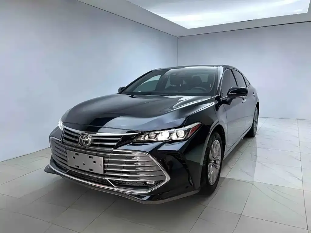 Toyota Avalon — фото 1