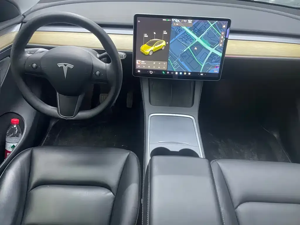 Tesla Model Y — фото 4