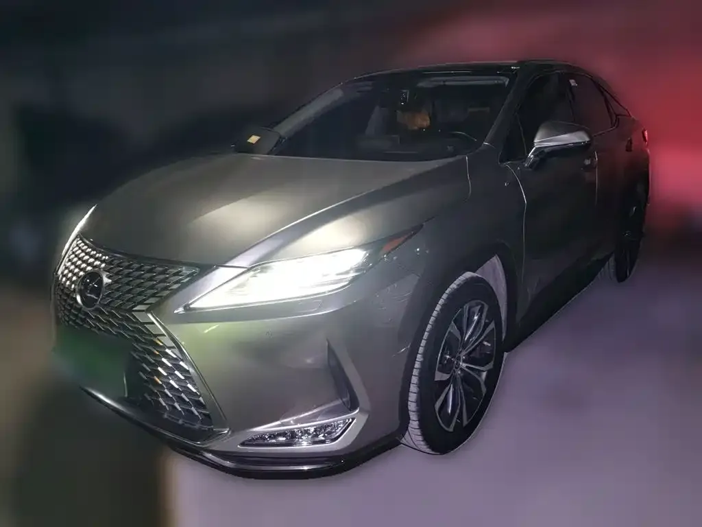 Lexus RX — фото 1