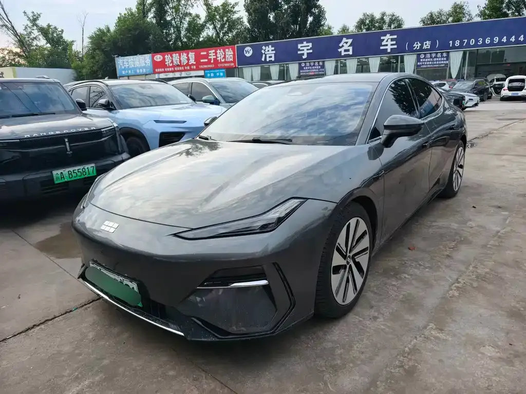Geely Galaxy E8 — фото 1