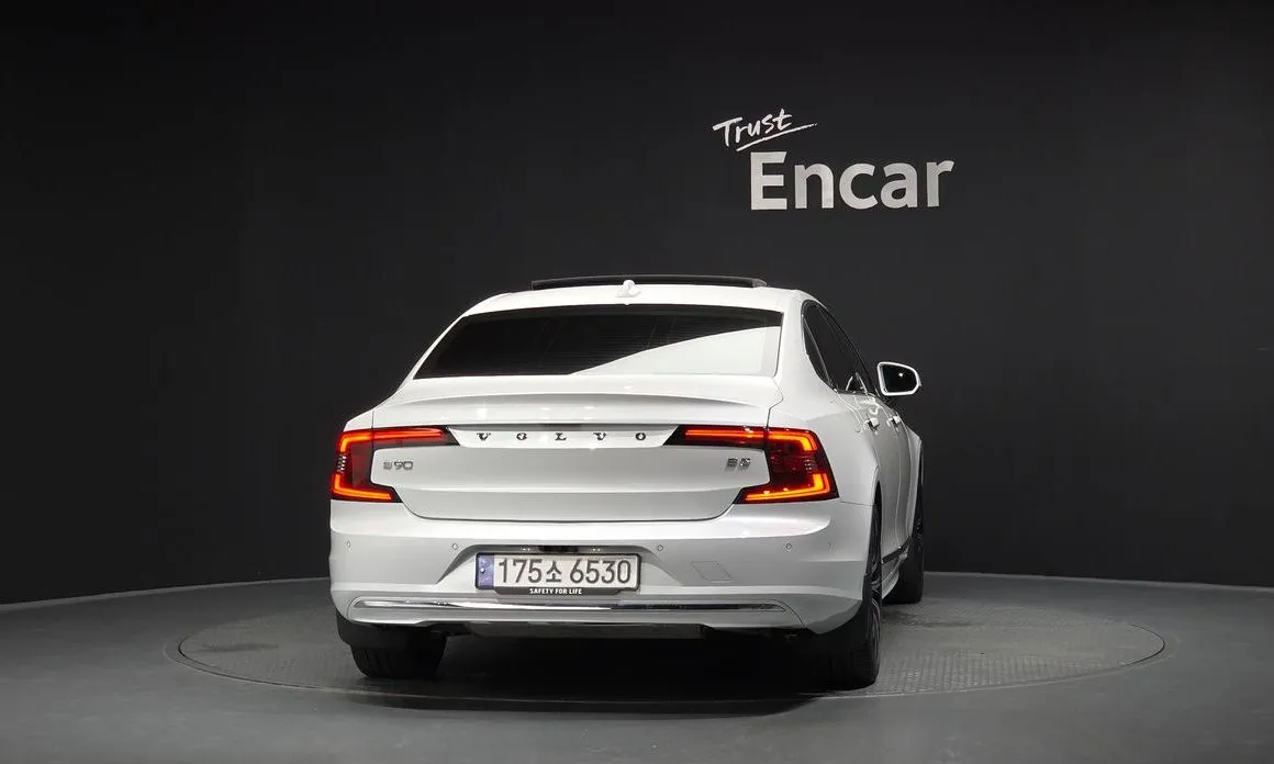 Volvo S90 — фото 8